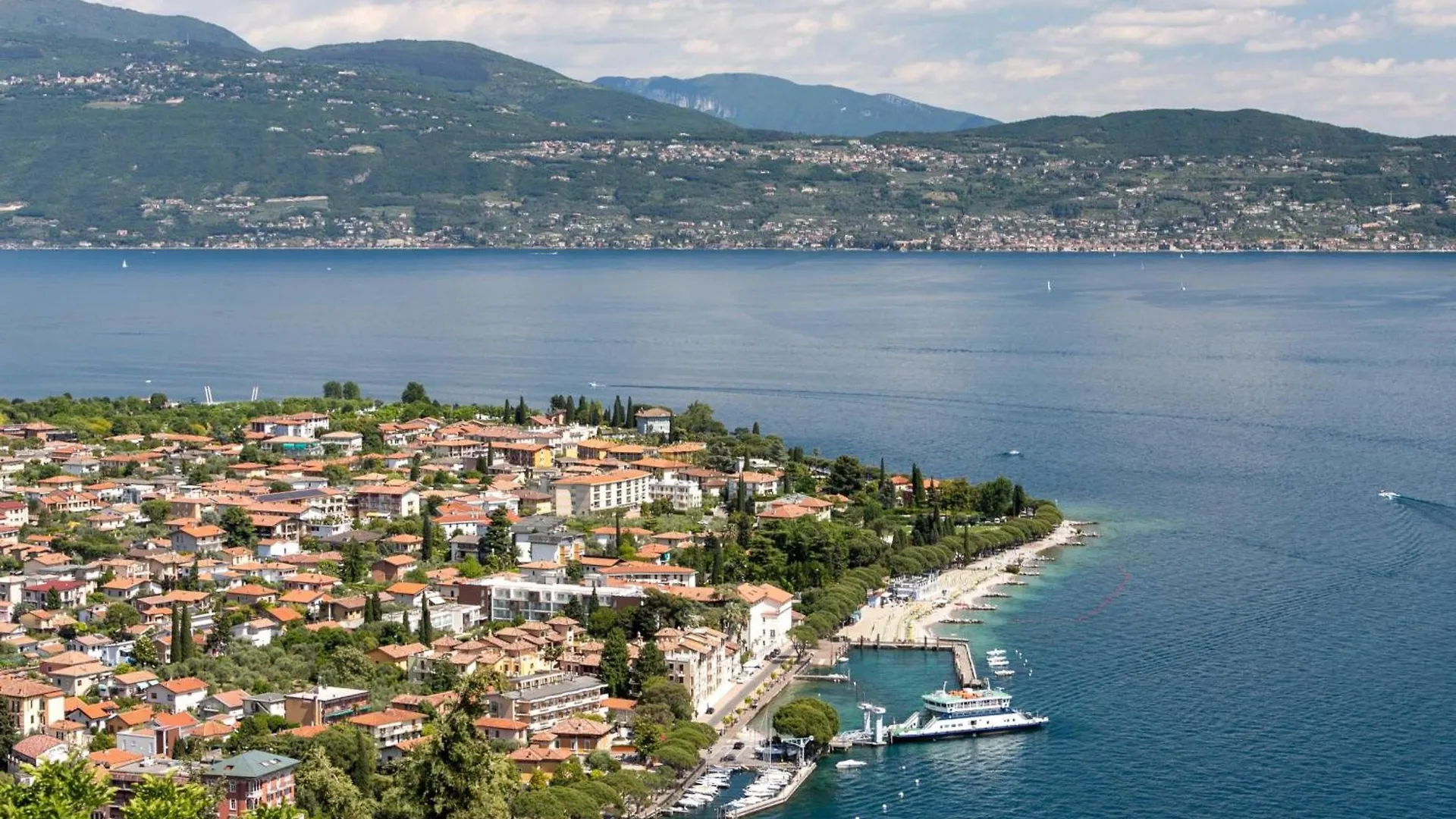 Agata Maisonette- Historical Center - Happy Rentals Toscolano Maderno Italy